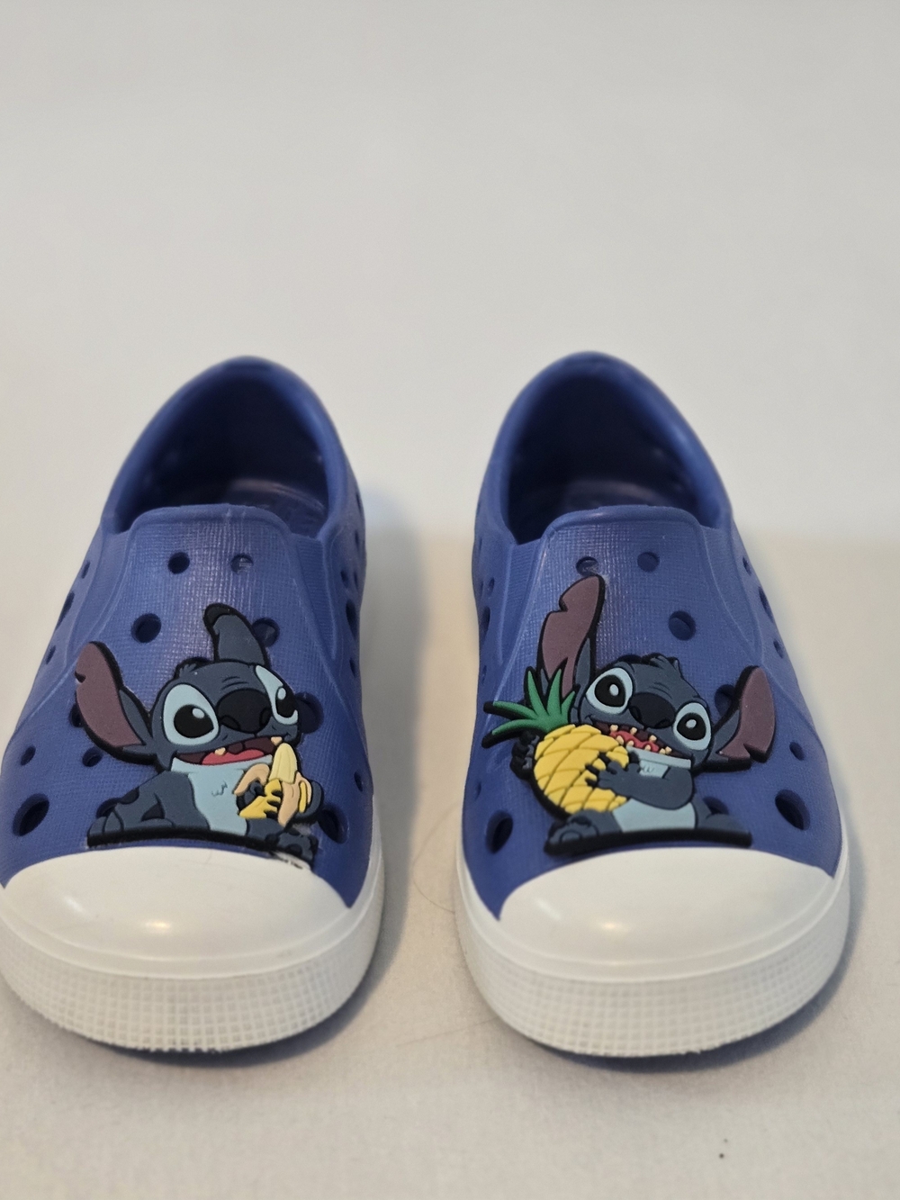 Harper Canyon Blue Kids Water Shoes with Stitch Pineapple Graphic